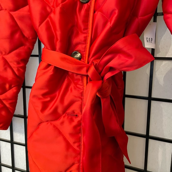 NWT Gorgeous Quilted Red Coat by Gap - Picture 2 of 4